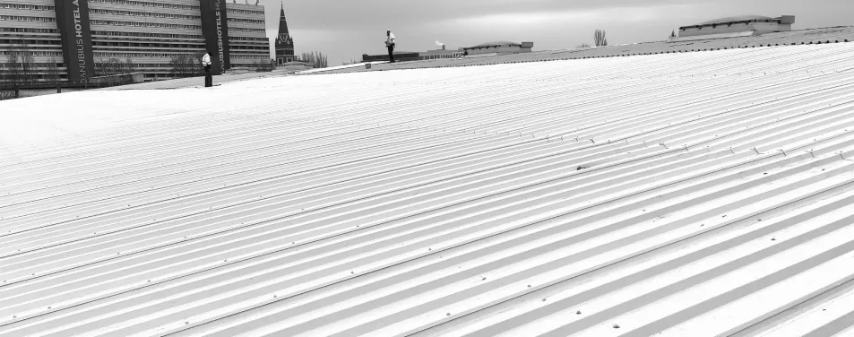 Utána – új trapézlemez tetőfedés, Budapest 2024